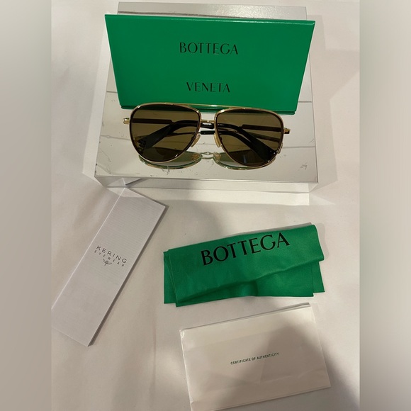 BOTTEGA VENETA BV1240S-002 MEN'S SUNGLASSES - Picture 3 of 9